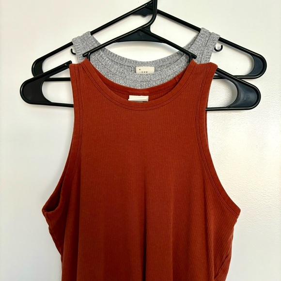 Set of 2 High Neck Tanks - Picture 2 of 4